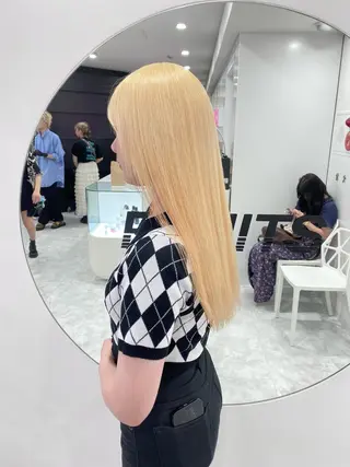 ロング カラー ハイトーン/ダブルカ ラー/RINKA🎀のヘアスタイル