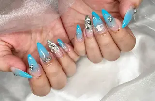 ネイル Roi〈ロワ〉 Minakoのネイルデザイン