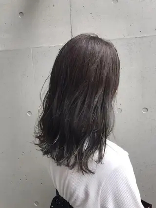 セミロング カラー 井上 佳奈のヘアスタイル