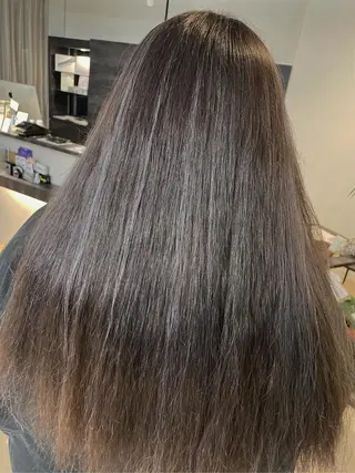 カラー 小山 麗奈のヘアスタイル