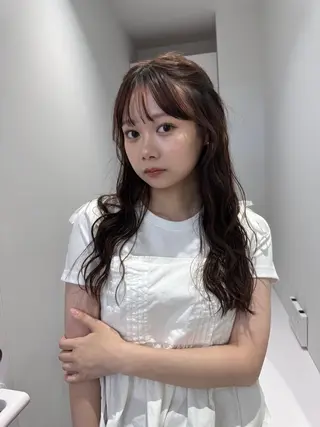 ロング 透明感カラー🫧⌇ 青🫐🩵のヘアスタイル