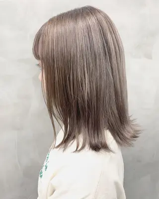 セミロング カラー ブームボックス所属・🐝ハイトーンカラー hachi🐝のヘアスタイル