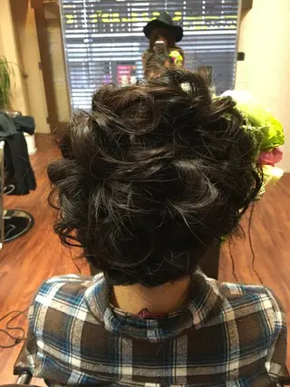 セミロング ロング カラー ヘアアレンジ 推し活専用 【派手髪】飯野ゆかりのヘアスタイル