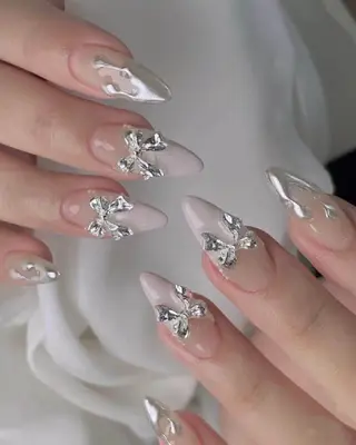 ネイル Oomiya 服部のネイルデザイン