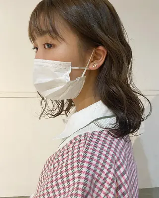 ミディアム 小玉 杏華のヘアスタイル
