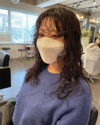 セミロング パーマ 優作 〜圧倒的信頼〜のヘアスタイル