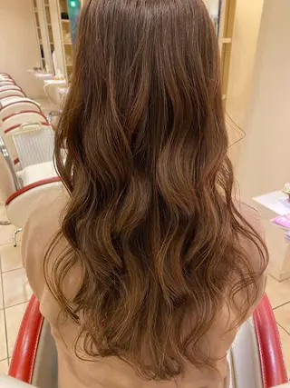 ロング カラー 斎藤 彩香のヘアスタイル