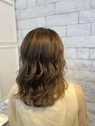 ミディアム SALOWIN 原宿ILSalice所属・ナチュラル特化 低価格/ＪＯのヘアスタイル