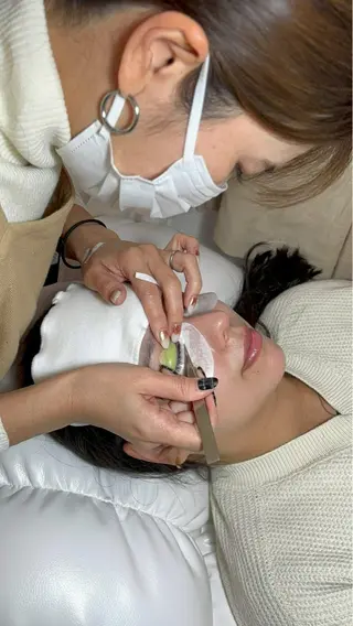 マツエク・マツパ ヴェラール難波所属・秋山 愛香のマツエク・マツパデザイン