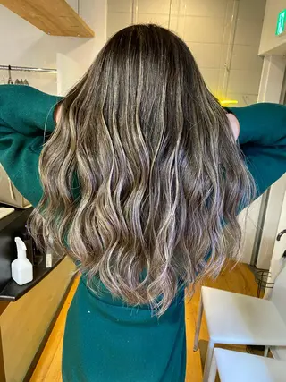 ロング カラー ヘアアレンジ 久米 治仁のヘアスタイル