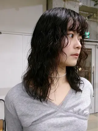 ロング パーマ 森田遥奈/透明感カラ ー/似合わせカットのヘアスタイル