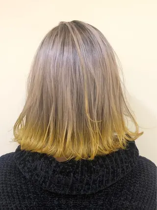 ショート カラー ANNA /艶髪/ハイトーンのヘアスタイル