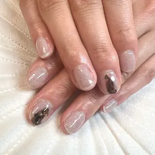 ネイル キャンアイドレッシー六本木店所属・MIKA／耳ツボ ／マグネットネイルのネイルデザイン