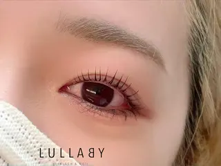 アイブロウ LULLABY 三軒茶屋店のネイルデザイン