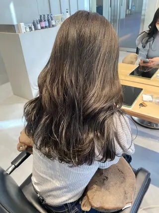 ロング カラー 風香🪼レイヤー カット/艶カラーのヘアスタイル