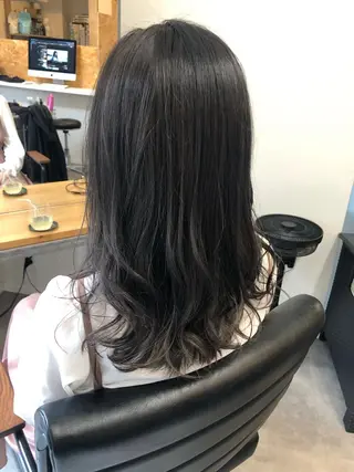 セミロング カラー OFF YUYAのヘアスタイル