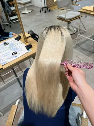 セミロング 髙橋 美妃のヘアスタイル