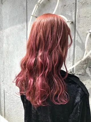 ロング ブリーチ毛矯正.髪質 改善.髪にドラマをのヘアスタイル