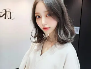 カラー GiseL kotoneのヘアスタイル