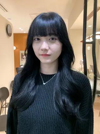 ロング カラー yiye青山店所属・yiye shioriのヘアスタイル