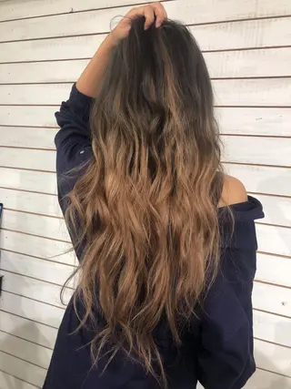 ロング カラー 🦋美髪／エクステ 🦋アベイクミのヘアスタイル