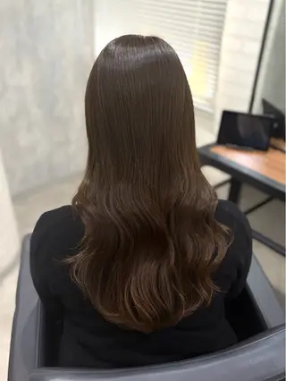 ロング カラー shiori/透明感 /顔周り/髪質改善のヘアスタイル