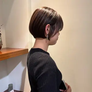 ショート グレージュ🐰透明感 カラー🫧akihoのヘアスタイル