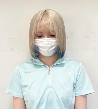 ミディアム まるおか あやかのヘアスタイル