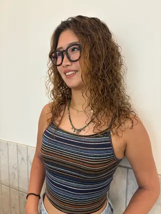 ロング Terve. 水野 菜々香のヘアスタイル