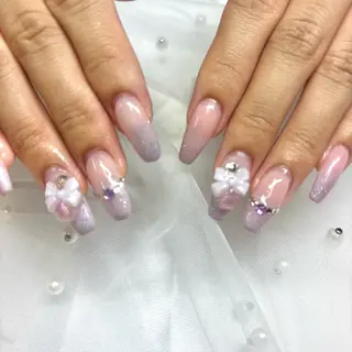 ネイル Emieux所属・Emieux Nanamiのネイルデザイン