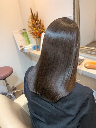 セミロング 石田 栞のヘアスタイル