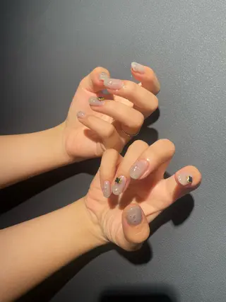 ネイル SALON de RICHE所属・本間 絢詩のネイルデザイン