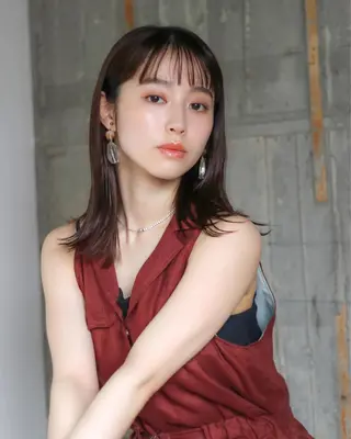 ミディアム カラー THE DAY所属・AKI HASHIMOTOのヘアスタイル