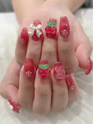 ネイル Zir nail 津田沼店所属・☁️ ゆい 🧸💛のネイルデザイン