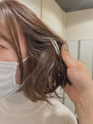 ミディアム ブリーチカラー/ベー ジュ/Hono🦖のヘアスタイル