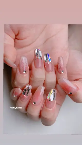 ネイル JINI NAIL所属・ジニ ネイルのネイルデザイン