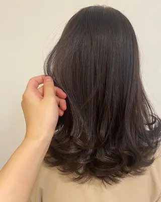 カラー Stoop所属・伊賀 海優のヘアスタイル