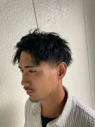 パーマ メンズ 加納 孝也のヘアスタイル