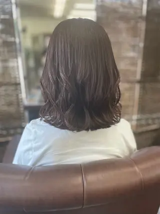 ミディアム カラー 沢田 瞳のヘアスタイル