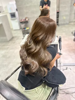 セミロング _WHITE難波店[アンダーバーホワイト]所属・艶カラー/髪質改善 /韓国風/中村嘉秀のヘアスタイル