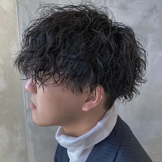 ショート パーマ メンズ fifth JINGUMAE所属・波巻きスパイラルパー マ/シャドウパーマ駿のヘアスタイル