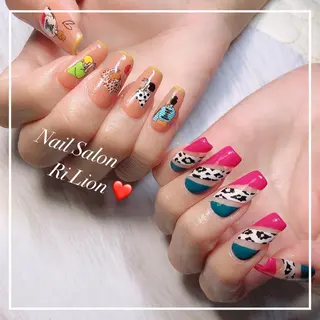 ネイル RiLion💗 Risa🦋💜のネイルデザイン