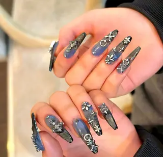 カラー 高橋 ユキのネイルデザイン