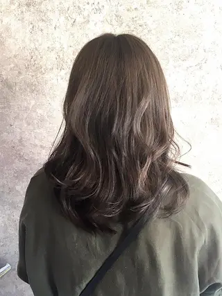 ミディアム カラー パーマ 小顔カット✨ 透明感カラー/村上のヘアスタイル