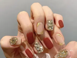 ミディアム フィルイン、長さ出し 深爪矯正のネイルデザイン