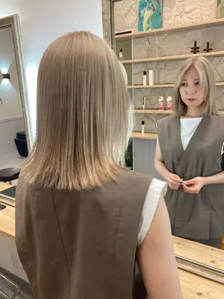 ミディアム ボブ/レイヤー/ ショートcovo代表のヘアスタイル