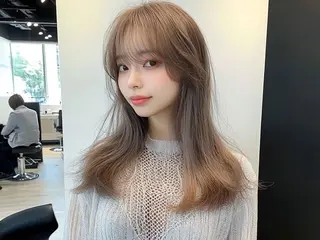 セミロング カラー Roi ofGiseLのヘアスタイル