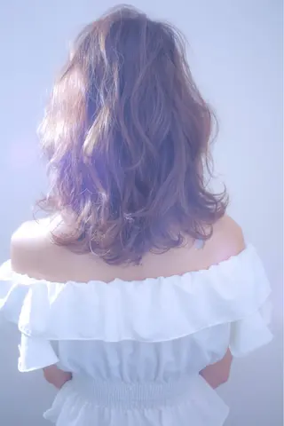 ミディアム 伊藤 裕貴のヘアスタイル