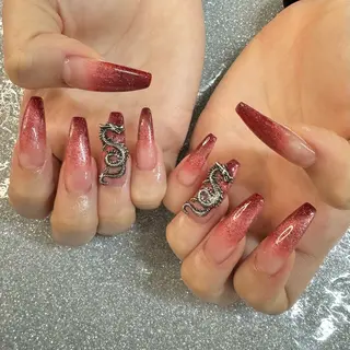 ネイル VIERU 🌈🎀💖のネイルデザイン