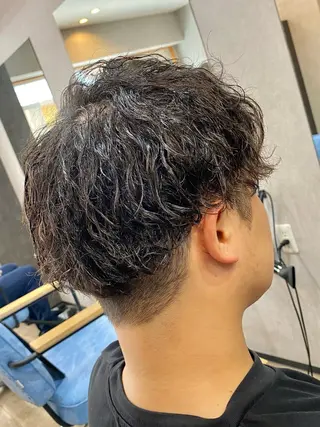 ショート パーマ メンズ 田口 慎士のヘアスタイル